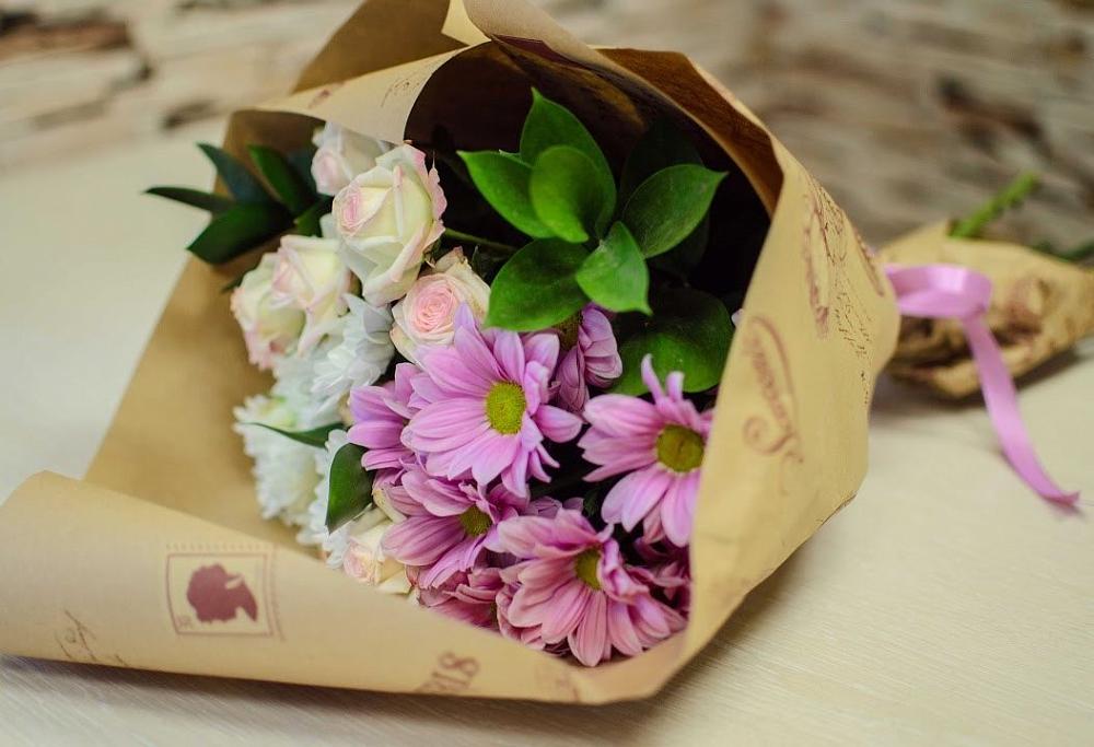 Букет цветов из: Розы и Хризантемы в Курджиново