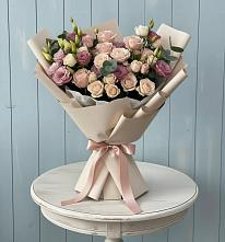 Букет цветов из:  Розы и Лизиантусы в Курджиново