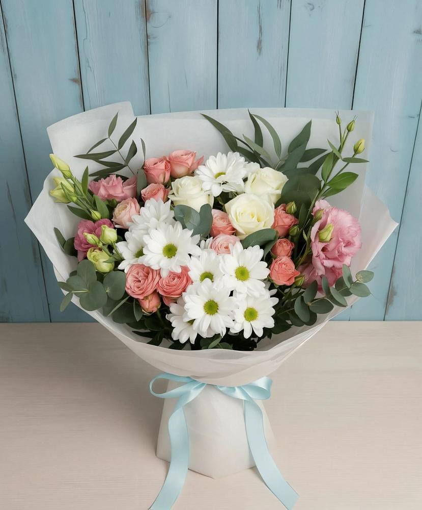 Букет цветов из: Розы, Лизиантусы и Хризантемы в Курджиново