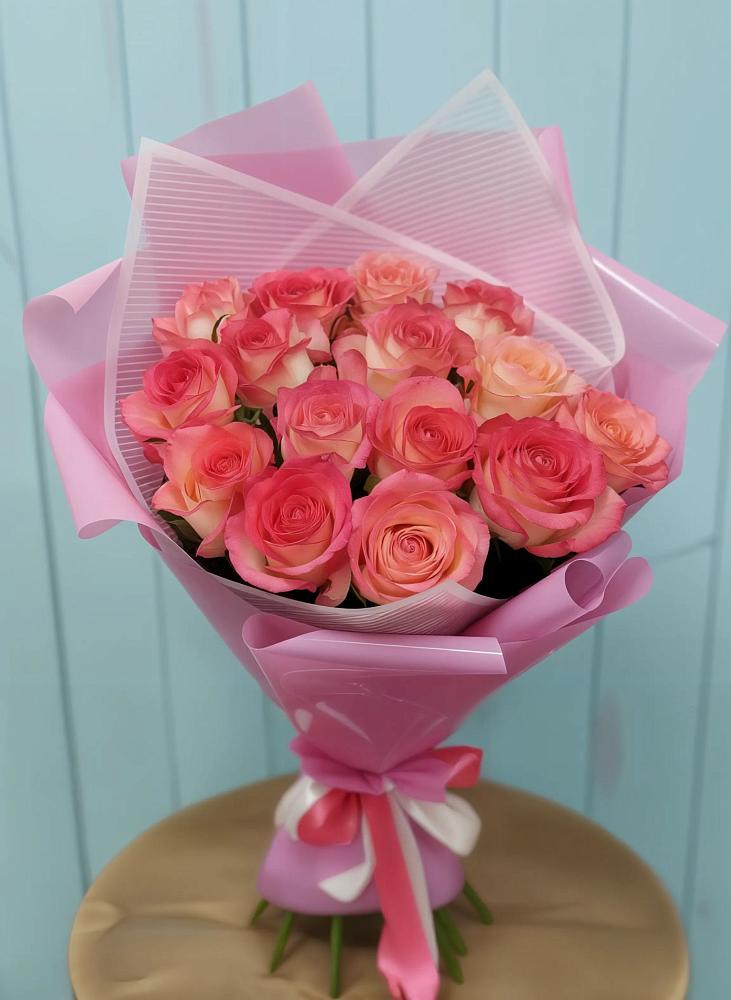 Букет 15 Розовых роз Равель в Курджиново