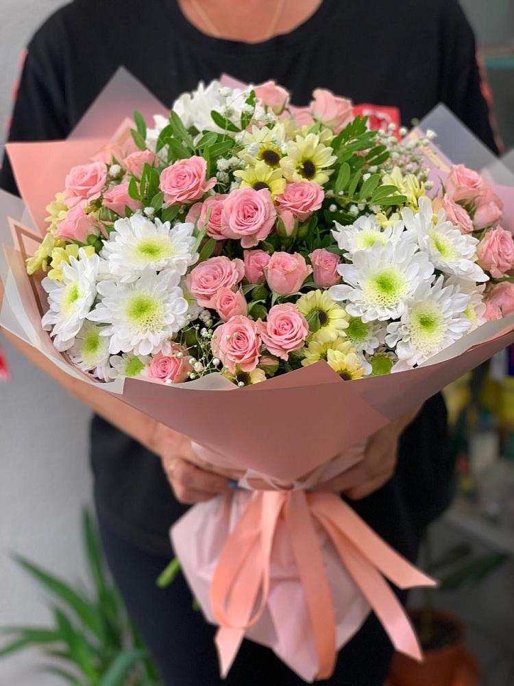 Букет цветов из: Розы и Хризантемы в Курджиново