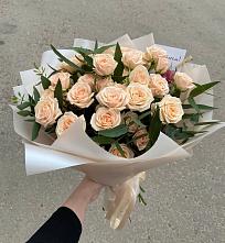 Букет Кремовые розы Латте в Курджиново