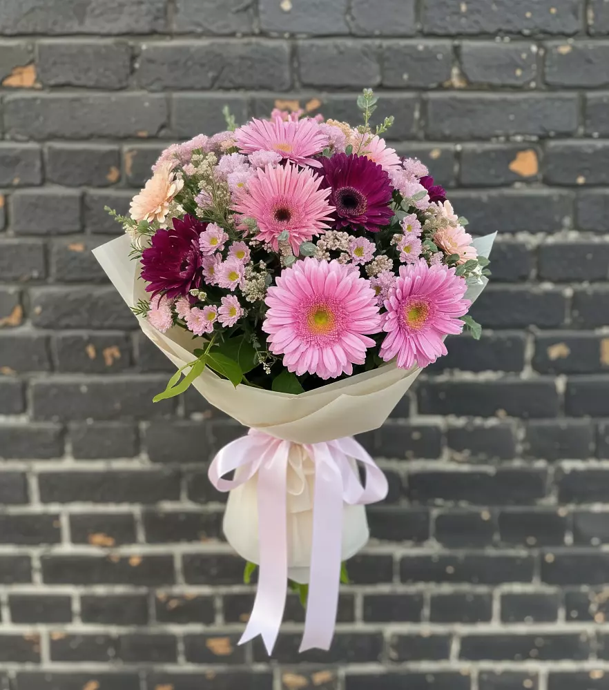 Букет цветов из: Герберы и Хризантемы в Курджиново