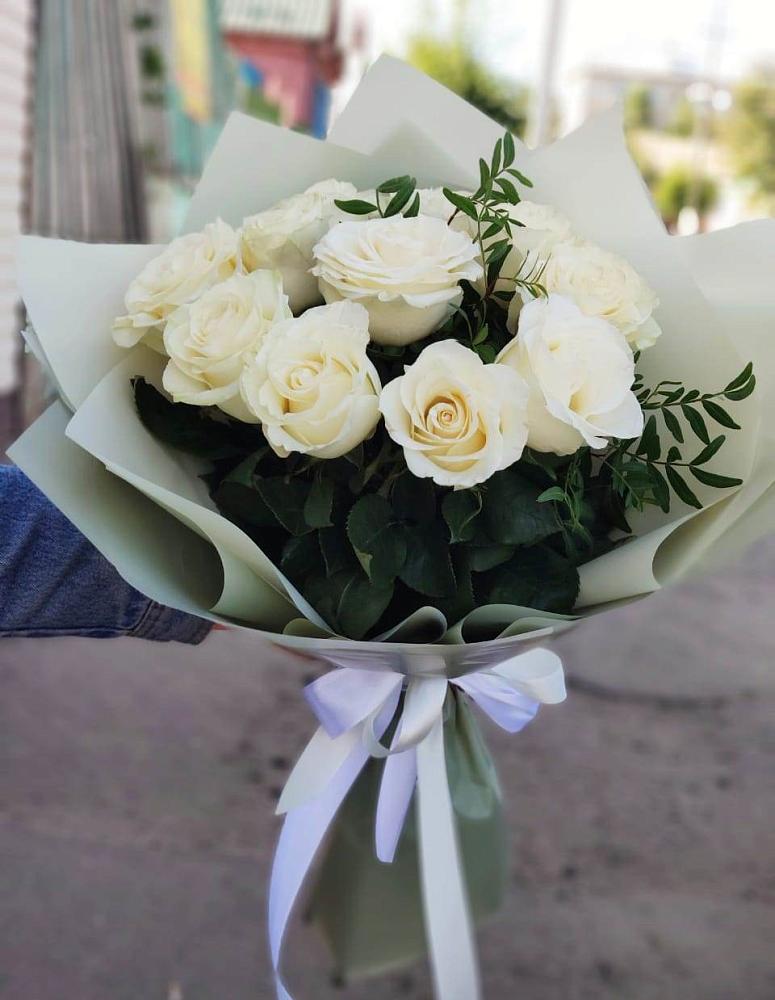 Букет Белые розы Проуд в Курджиново