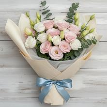 Букет цветов из:  Лизиантусы #REPLACE_PRED# Курджиново