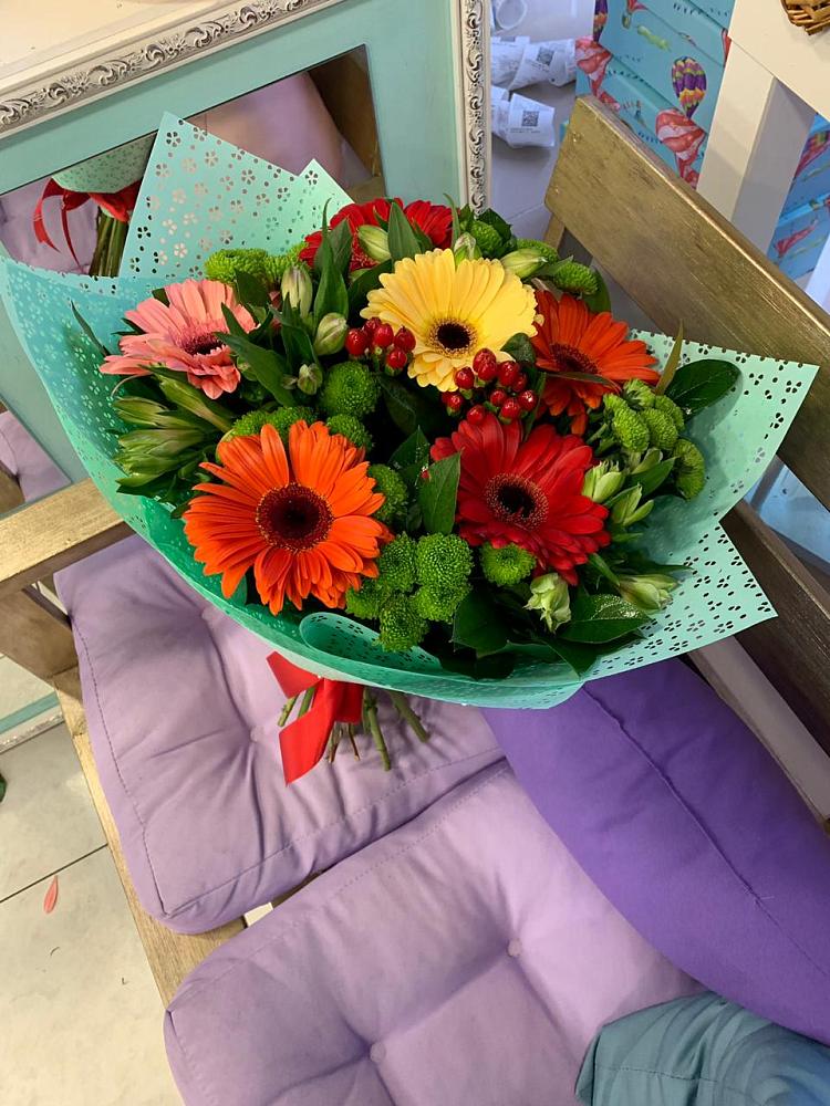 Букет цветов из: Герберы, Хризантемы и Альстромерии в Курджиново