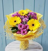 Букет цветов из:  Хризантемы и Герберы в Курджиново