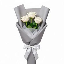 Букет 3 белые розы в Курджиново