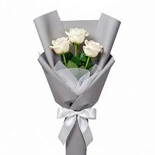 Букет 3 белые розы в Курджиново