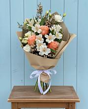 Букет цветов из:  Альстромерии, Лизиантусы, Розы и Хризантемы #REPLACE_PRED# Курджиново