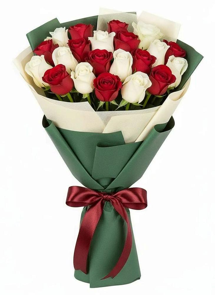 Букет Микс из красных и белых роз в Курджиново