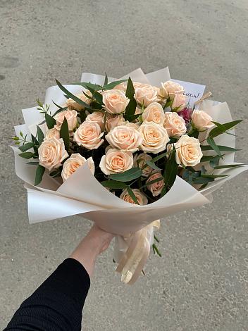 Букет Кремовые розы Латте в Курджиново