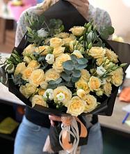 Букет цветов из:  Розы и Лизиантусы в Курджиново