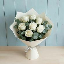 Букет Белые розы в Эвкалипте в Курджиново