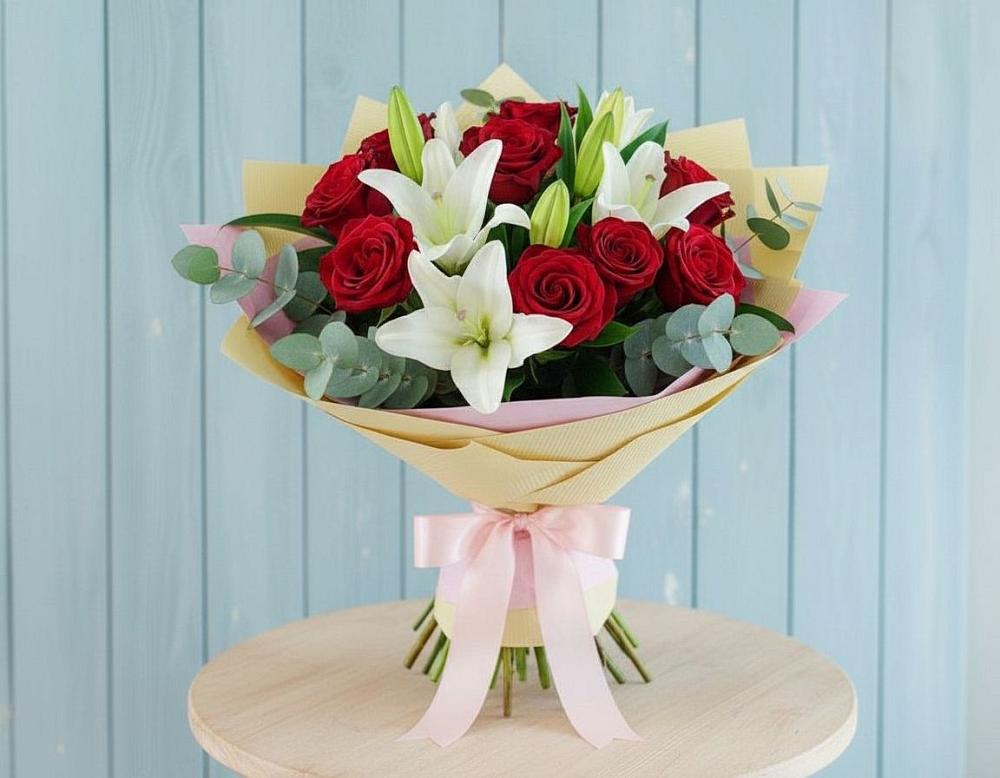 Букет цветов из: Лилии и Розы в Курджиново